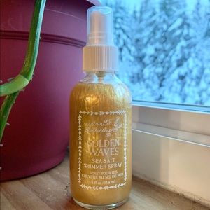 Golden Waves shimmer spray